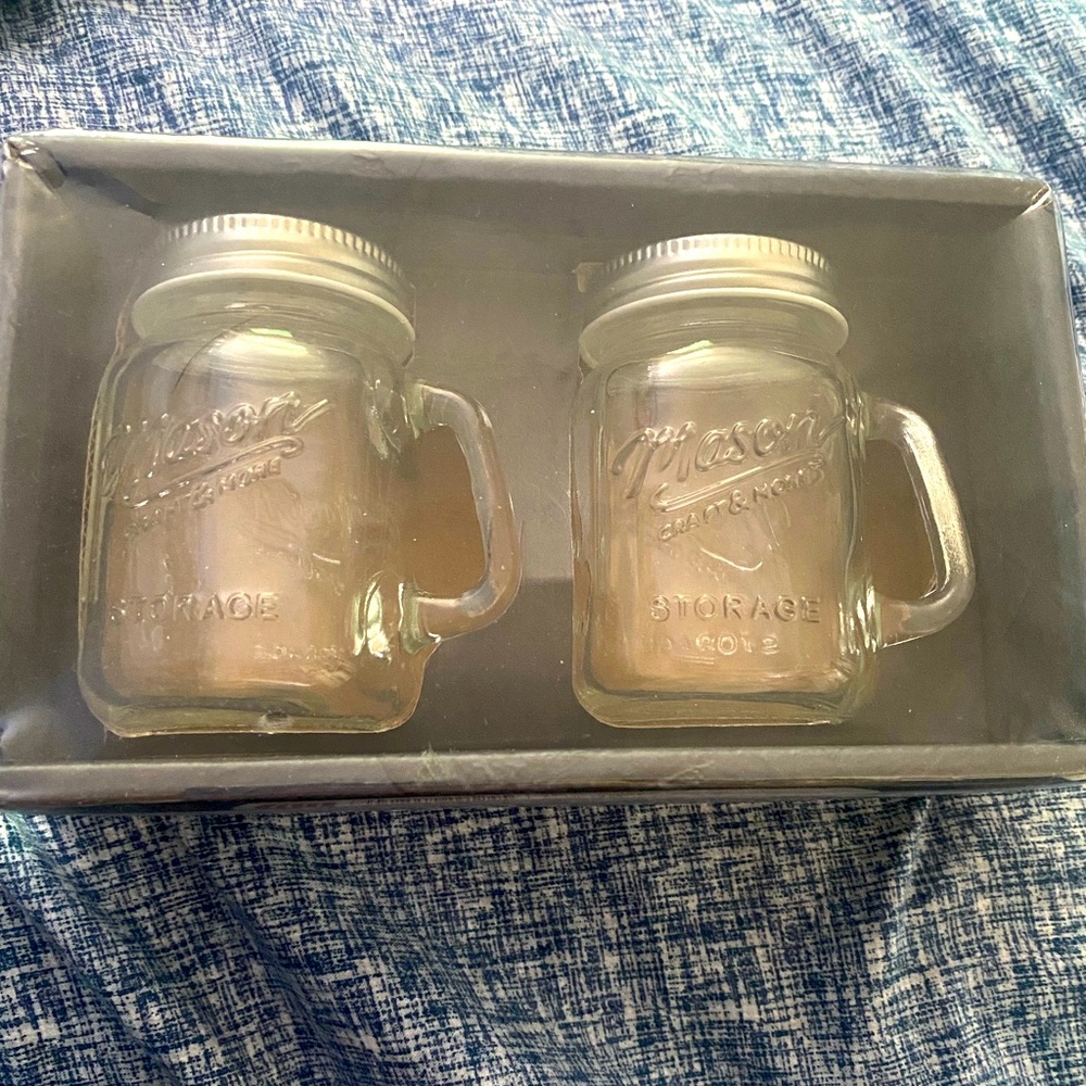 Mason jar salt & pepper shakers
